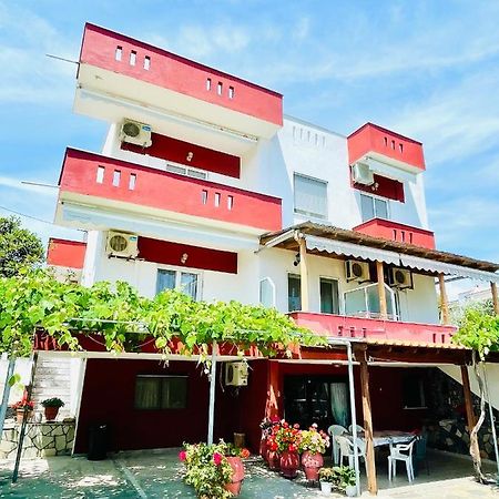 Achinora Potos Hotel Exterior photo