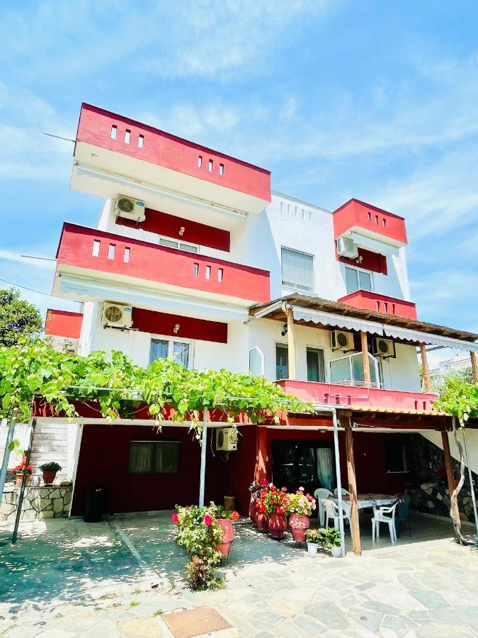 Achinora Potos Hotel Exterior photo